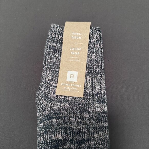 Richer Poorer | NWT Women's Casual Classic Ankle Socks in Green/Vert One Size - Picture 2 of 5